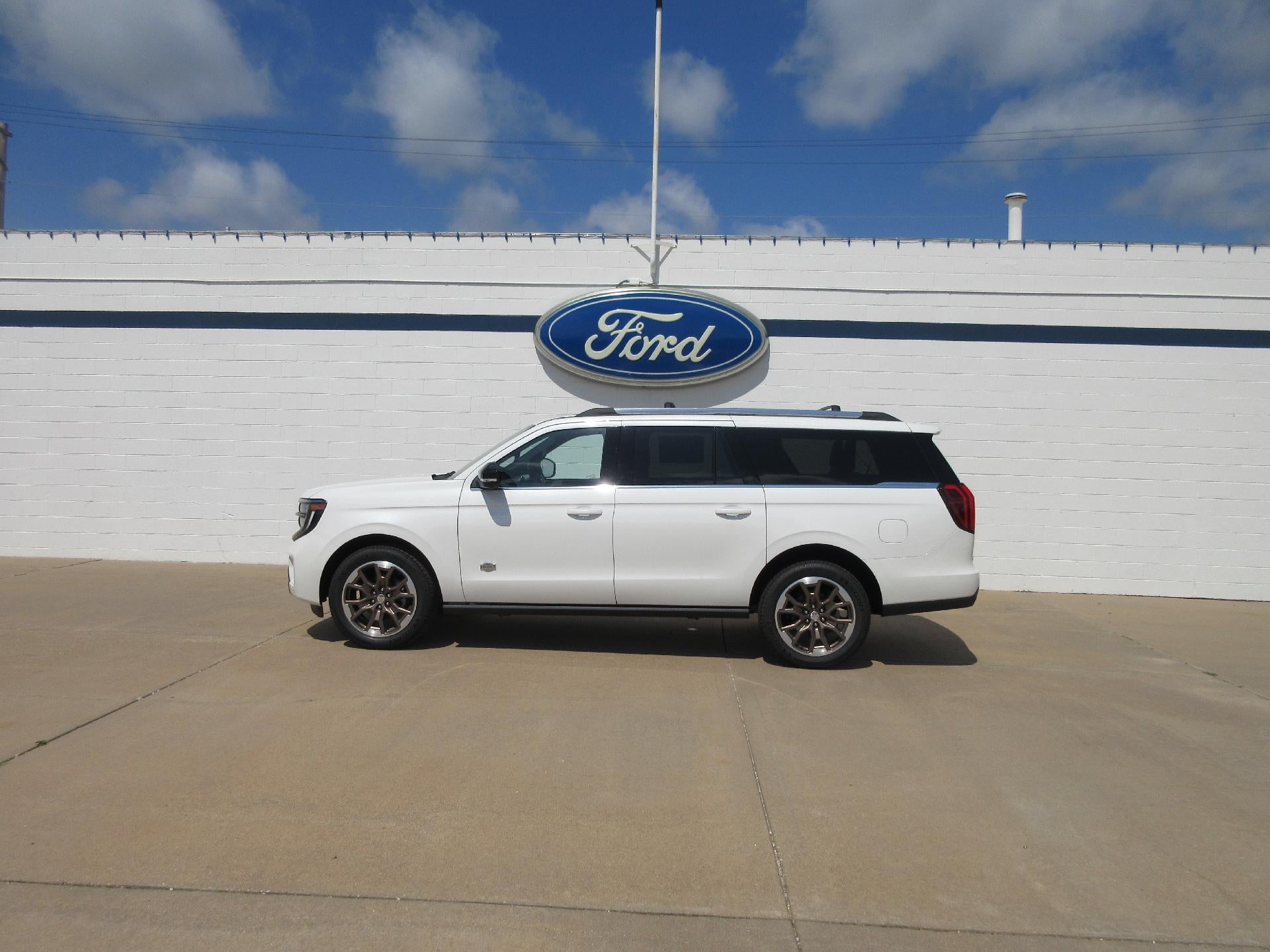2026 Ford Expedition Max King Ranch 4x4 in Star White Metallic Tri-Coat — front three-quarter view