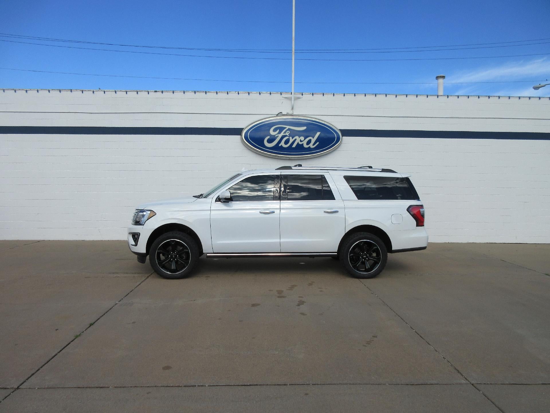 2021 Ford Expedition Max Limited 4x4 in Star White Metallic Tri-Coat — front three-quarter view